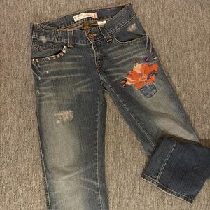 Women’s Distressed Jeans Levis 504 Slouch Straight Sz 5 Studs Floral Embroidery